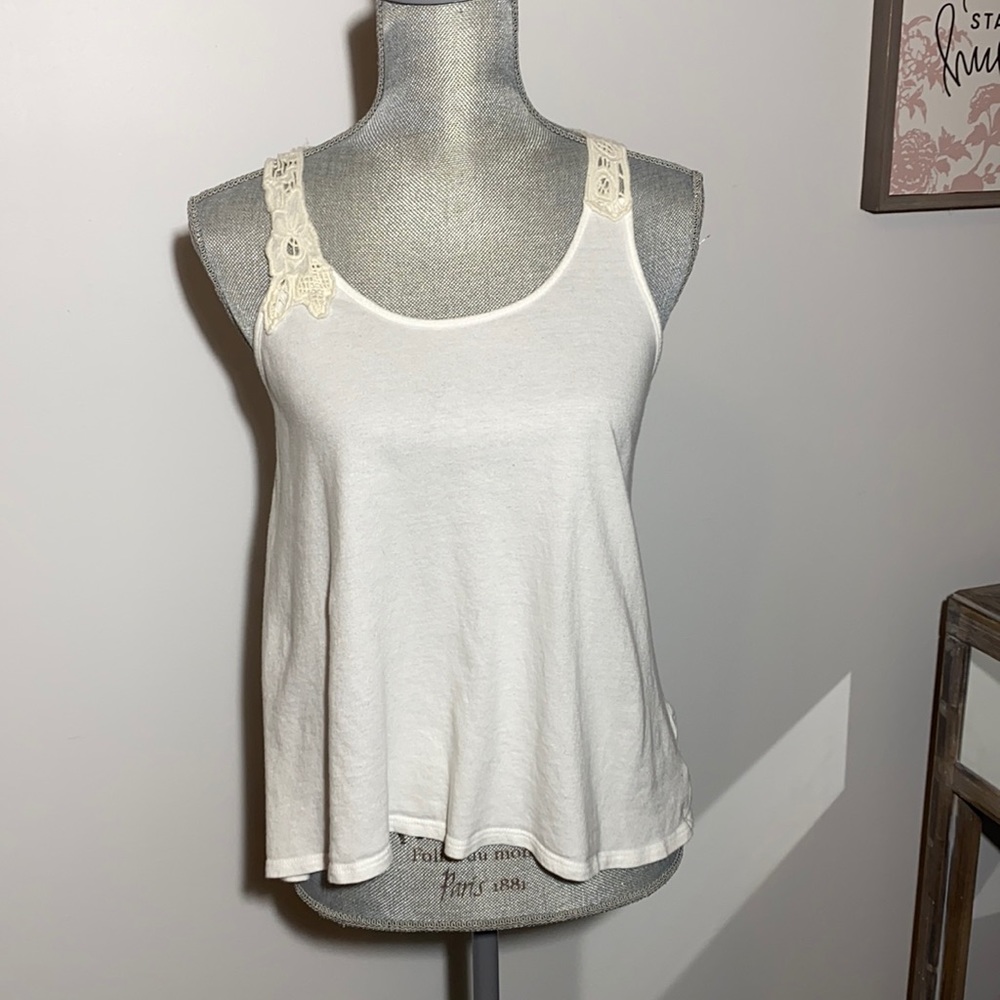 Mossimo white tank with lace straps